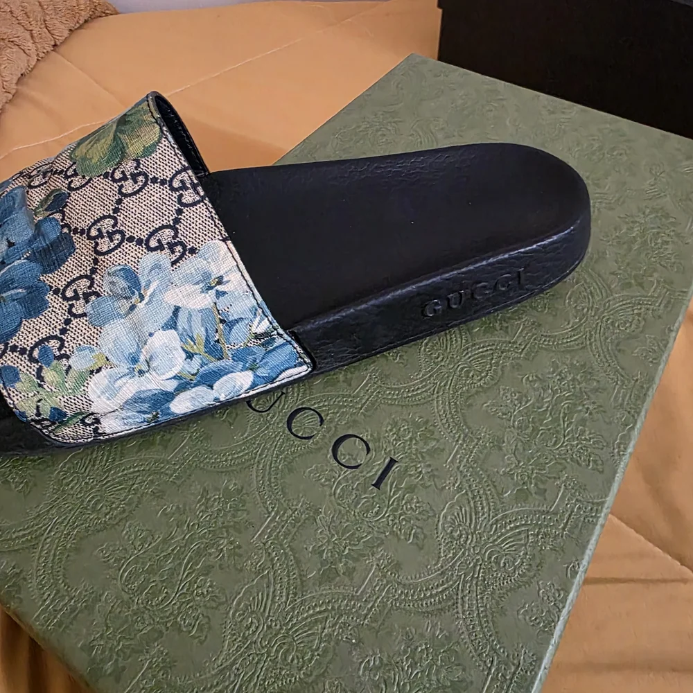 Authentic Gucci Floral Slide Sandals - Picture 6 of 8